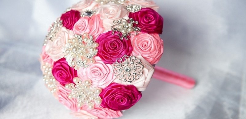 Двухцветная роза из атласных лент своими руками: просто и стильно! | Wedding club