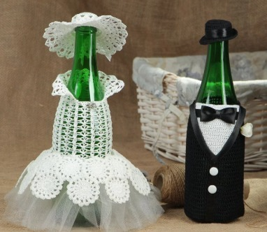 Как можно оформить свадебные бутылки с шампанским?
