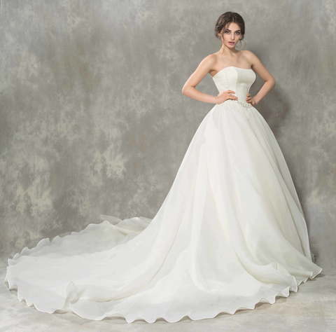 Пышное свадебное платье с атласным корсетом Floxia. Силуэт Пышное. Цвет Белый / Молочный. Вид 1