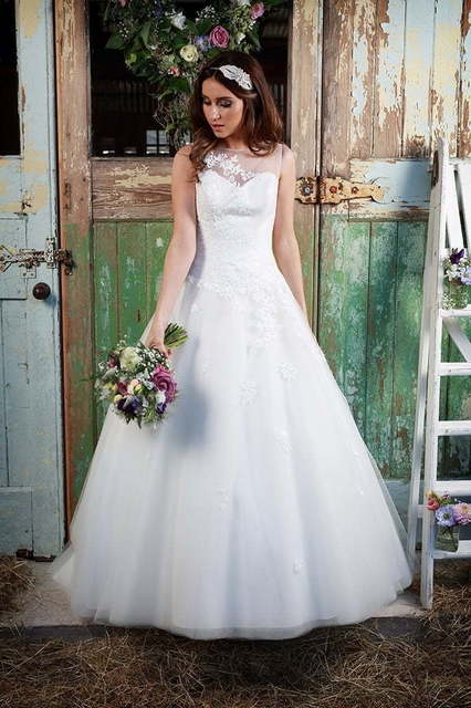 Пышное свадебное платье расшитое пайетками 7855. Силуэт Пышное. Цвет Белый / Молочный. Вид 1