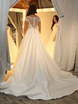 Атласное платье на свадьбу пышное Diore. Силуэт Пышное. Цвет Белый / Молочный. Вид 4