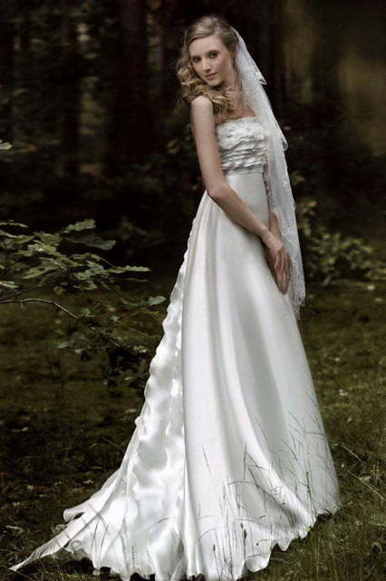 Свадебное платье Всплеск. Силуэт А-силуэт. Цвет Белый / Молочный. Вид 1