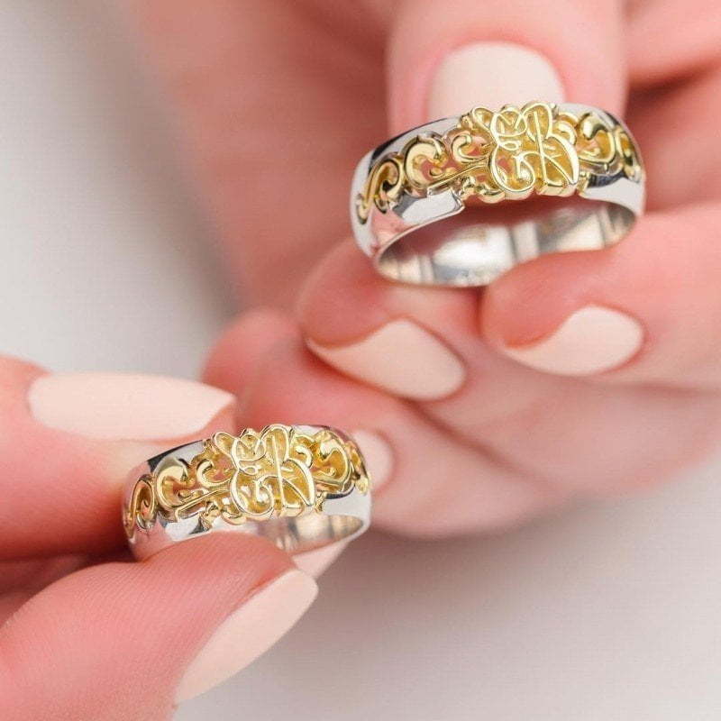 Необычные обручальные кольца из золота